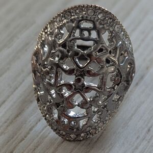 Elegant Silver Filigree Ring